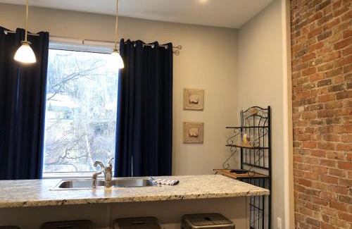 Waterford Valley House | Leaside Executive Apartments