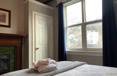 Waterford Valley House | Leaside Executive Apartments