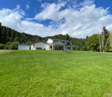 Leavenworth House | Leavenworth Farmhouse