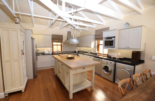 Constantia House | LeBonheur