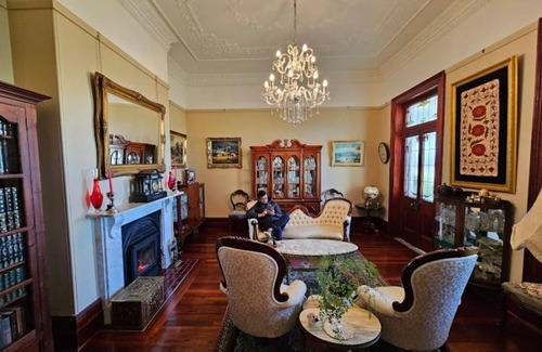 Leconfield Bed & Breakfast | Leconfield House, heritage accommodation, Pokolbin Hunter Valley, 150yrs in 2022