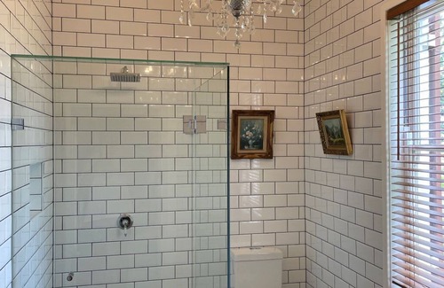 Leconfield Bed & Breakfast | Leconfield House, heritage, Pokolbin Hunter Valley, built in 1872,150yrs in 2022