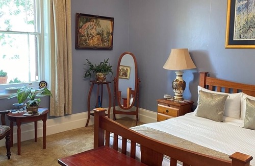 Leconfield Bed & Breakfast | Leconfield House, luxury and heritage hotels in Pokolbin Hunter Valley