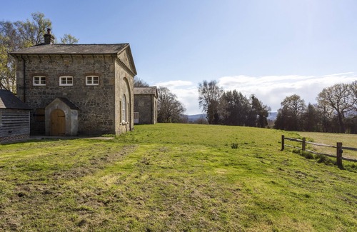Petworth Cottage | Leconfield Lodge by inspirestays.com - a rural cottage that sleeps 2 guests in 1 bedroom