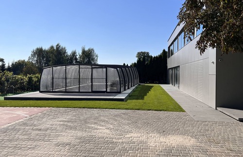 Pruszcz Gdanski Villa | LedowoHouse New Industrial Style up to 15 guests, kids friendly, own golf course