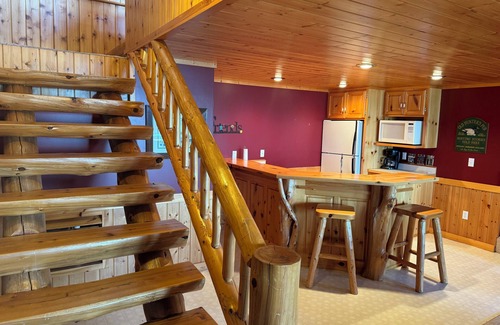 Whipholt Cabin | Leech Lake - Beach campfire sunsets and Prime Fishing and Swimming Getaway
