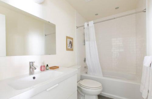 Greenwood Apartment | LEED Platinum Green Home Getaway