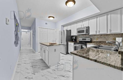 Gulfport House | Legacy Tower Two 1305
