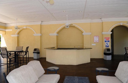 Gulfport Apartment | Legacy Villa 0406