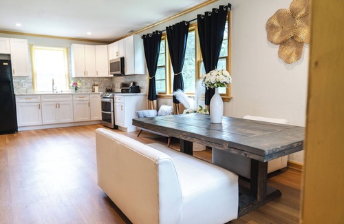 Upper Marlboro Bed & Breakfast | Legacy Villa
