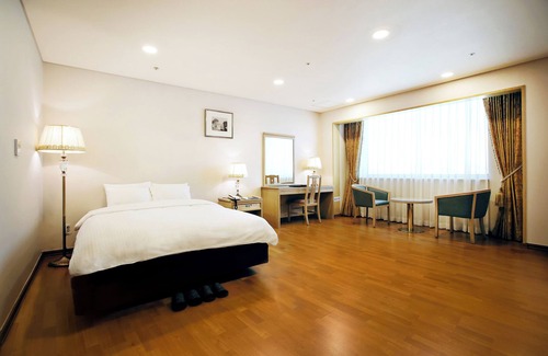 Bongmyeong-dong Hotel | Legend Hotel