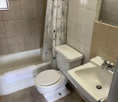 Des Moines Hotel | Legend Motel