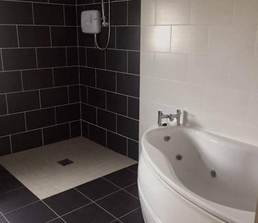 Lecemy House | Leghowney House