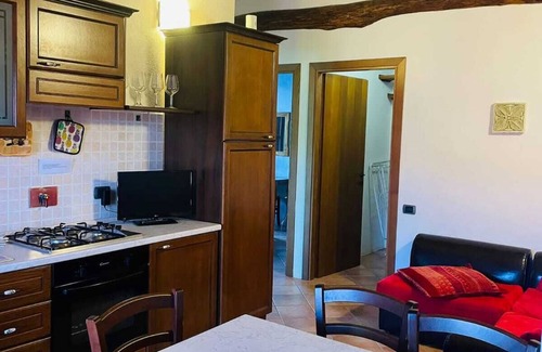 Castelnuovo di Val di Cecina Apartment | Legible Butterfly