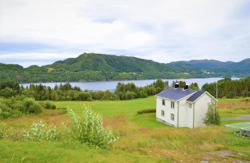 Lyngstad House | Leite Gård near Atlantic Road in Hustadvika