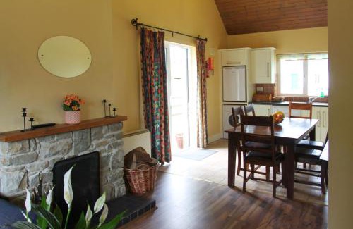 Carrick-on-Shannon House | Leitrim Quay - Riverside Cottage 1