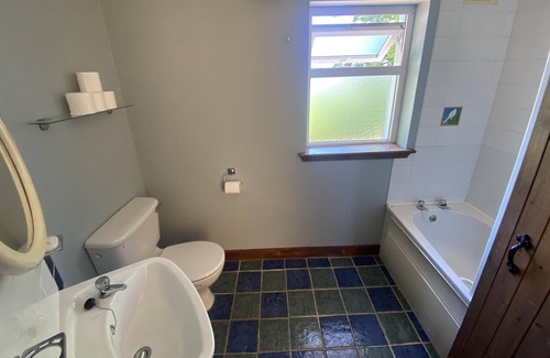 Carrick-on-Shannon Cottage | Leitrim Quay - Riverside Cottage 4