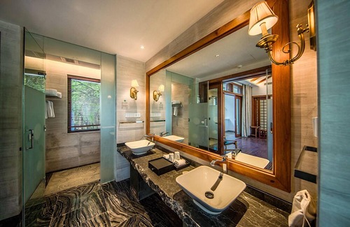 Shuhe Old Town House | Leliving Butterfly Resort Lijiang