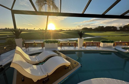 Falcons Glen House | Lely Resort - Cozy Coastal Cottage 3 BR/2BA Pool Home - on Flamingo Golf Course