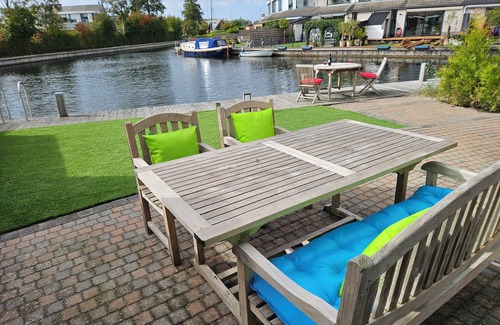 Lemmer House | Lemmer house - 5-bed luxury waterfront house with private dock