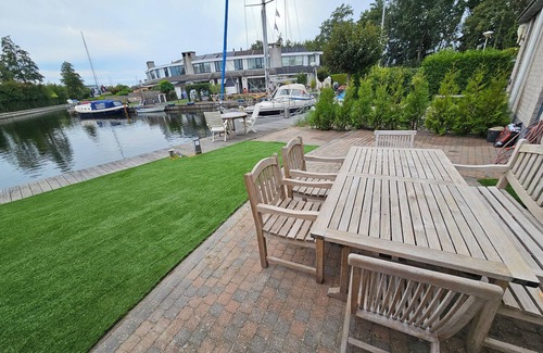 Lemmer House | Lemmer house - 5-bed luxury waterfront house with private dock