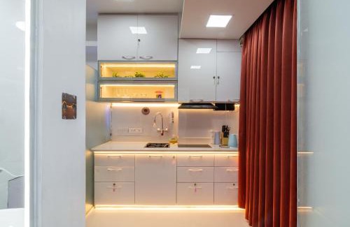 Gurugram Apartment | LeModCasa Pearl house, Smart luxurious comfort