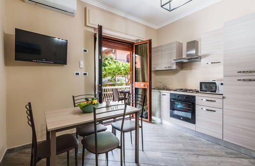 Giardini Naxos Apartment | Lemon Tree Apartments by Wonderful Italy