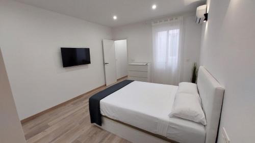 Castello de la Plana Apartment | Lemon Tree Home