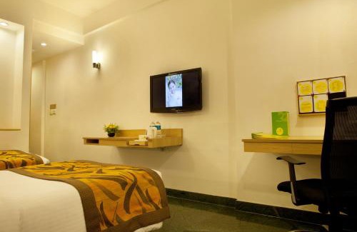 Udyog Vihar Hotel | Lemon Tree Hotel, Udyog Vihar, Gurugram