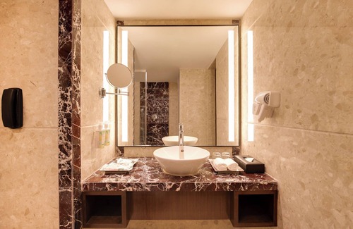 Vashi Hotel | Lemon Tree Premier Navi Mumbai