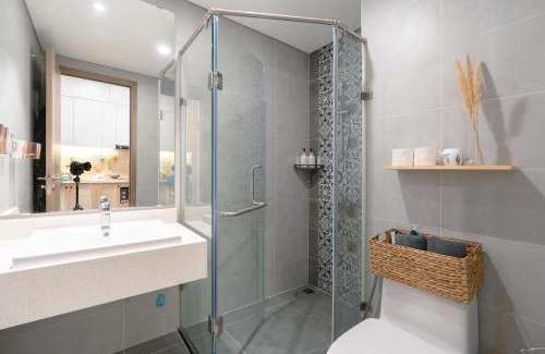 Van Giang Apartment | Leng Ecopark Vangogh Hideaway