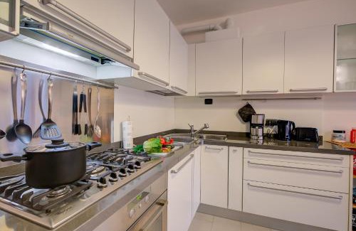 Sasso Moro Apartment | Lenni Apart Swimming Pool and lake - Happy Rentals