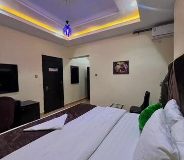 Owerri Hotel | Leon's Hotel & Suite