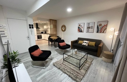 Cambrai Apartment | LeRelaisdOdile * Spacious & Bright Apartment *