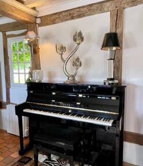 Ablon House | LES 2 CHAUMIÈRES Piscine & Spa