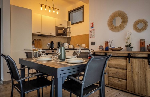 Etang Sale Les Bains Apartment | Les 3 sables, Coco