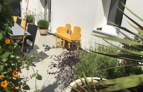 Lavau-sur-Loire House | Les Agapanthes