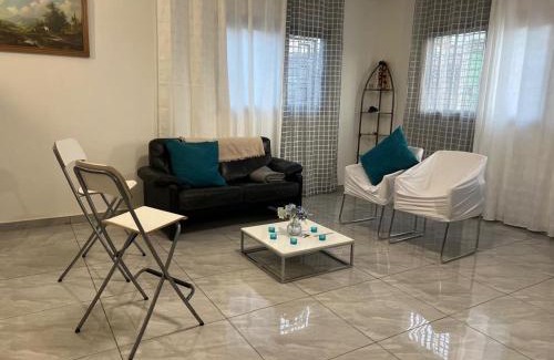 Yaounde Apartment | Les Appartement meublés BELLE et BEAU à Yaoundé Ngousso , lieu dit, deux étages