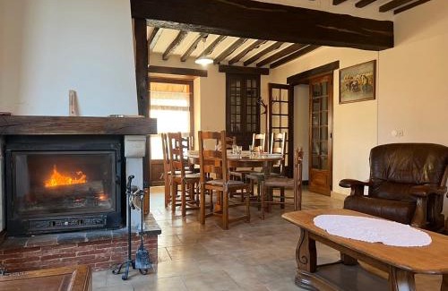 Saints-en-Puisaye House | Les Arnusses 10 pers