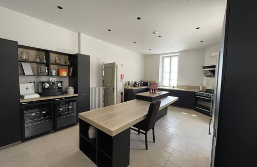 Savigny-les-Beaune Bed & Breakfast | Les Baudes-Double room-Deluxe-Ensuite with Shower-Garden view