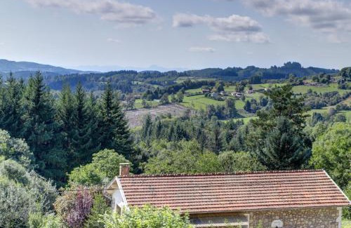Arconsat House | Les Bois Noirs - appt vue montagne