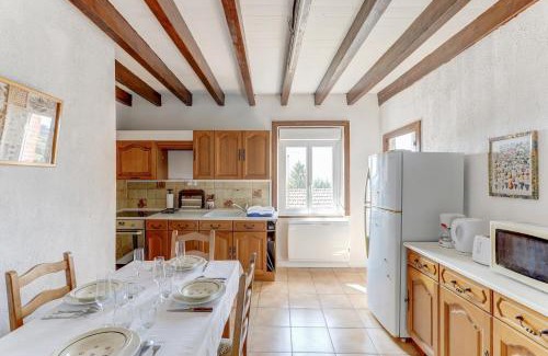 Arconsat House | Les Bois Noirs - appt vue montagne