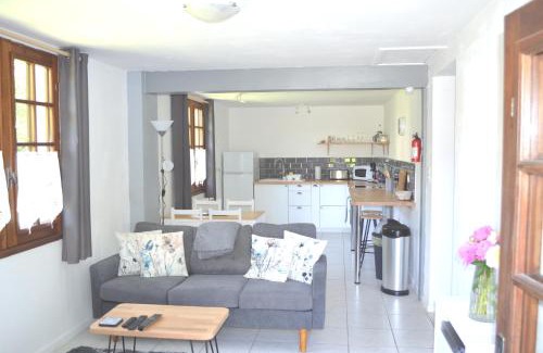 Montbron Apartment | Les Bruyeres Gite