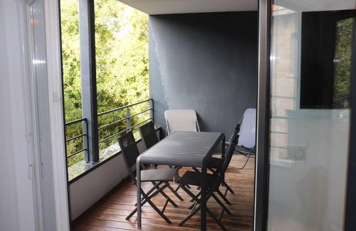 Cenon Apartment | Les cèdres -Tram A 50 mètres, Bordeaux à 5 minutes, parking
