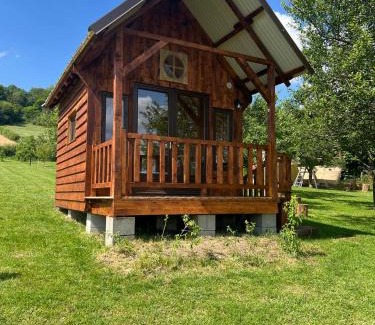Chanteraine Cabin | Les cabanes au revers du noitel