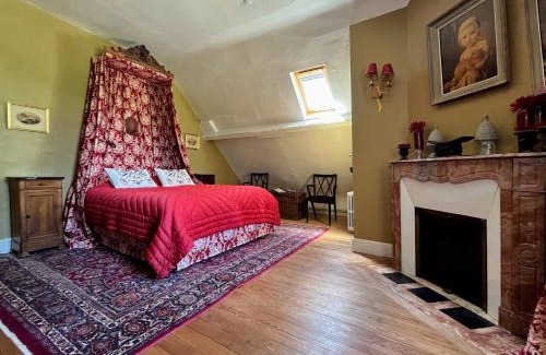 Saint-Julien-de-Civry House | Les chambres d'Hôtes du Château de Vaulx