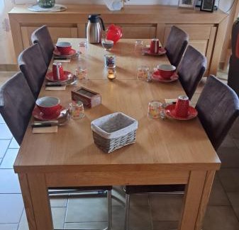 Mauleon Bed & Breakfast | Les Chambres d'Isa, 15km du Puy du Fouu