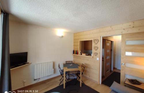 Isola Apartment | LES CHATAIGNIERS GRIS