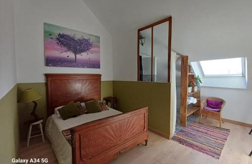 Cluis Bed & Breakfast | Les Chaumes Violettes-Chambres & Table d'hôtes à la campagne, Berry