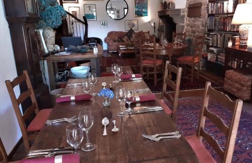 Saint-Leger-la-Montagne Hotel | Les Chenes